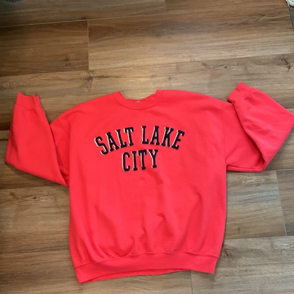 Unisex Gildan Heavy Blend Fleece lined Salt Lake City Sweatshirt Size XL… - Picture 3 of 7